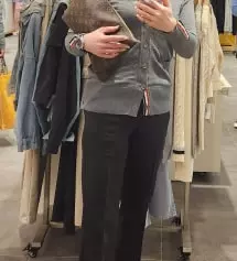 제가 이 슬랙스 구매했었는데 엄마가 괜찮은 슬랙스 하나 추천해달라길래 이 제품으로 