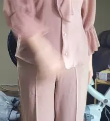 허리가 원래 너무두꺼운 편인데 살도 쪄서 입을 옷이 없었어요.
