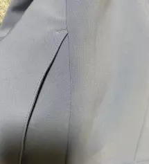 넘 예뻐요~~ 색상도 딱 봄옷입니다~~ 길이도 적당해서 구두나 로퍼신어도 딱 좋아요~~ 