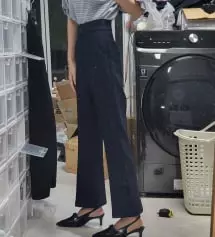 살이 빠져서 허리 22인치됐는데 살짝 여유있게 잘 맞네요
