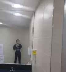 사진 그대로이고 예뻐요~  하이웨스트라 그런지 약간 배바지처럼 보이기도 하는데 다리