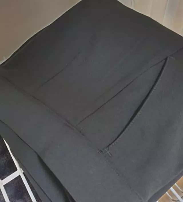 허리 사이즈 딱 맞는 바지 찾기가 너무 힘들어서 매번 고무줄 끼워서 입거나 벨트로 조