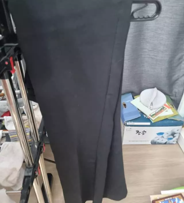 취업후 슬랙스바지가 필요해서 고고싱 찾아봤어요. 허리사이즈가 워낙 약해서 적당한 바