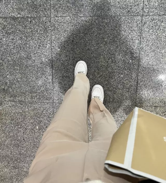 👉157cm/46kg/ 몸무게에 비해 복부에 살이 조금 있는 스타일
