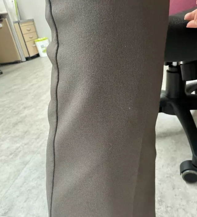 바지는 고고싱입니다. 잘만들고 편하고 좋아요.
