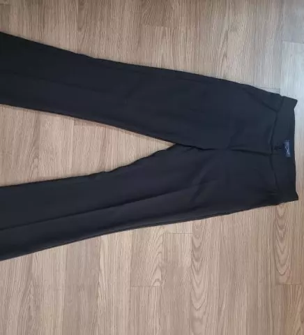 애용하던 바지입니다. 고고싱 반부츠컷이 라인도 살고 두루 예뻐서 다시 주문했습니다.