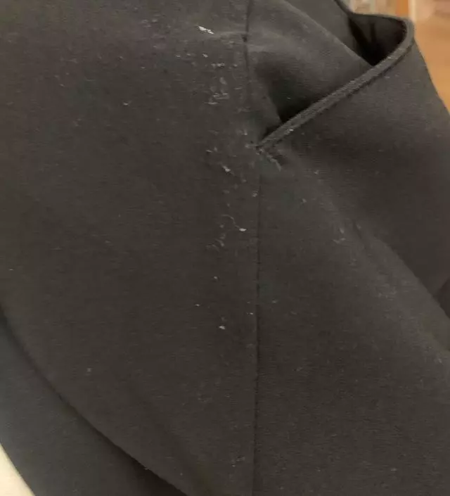 길이랑 품은 넉넉하게 선택해서 마음에 들었어요.
