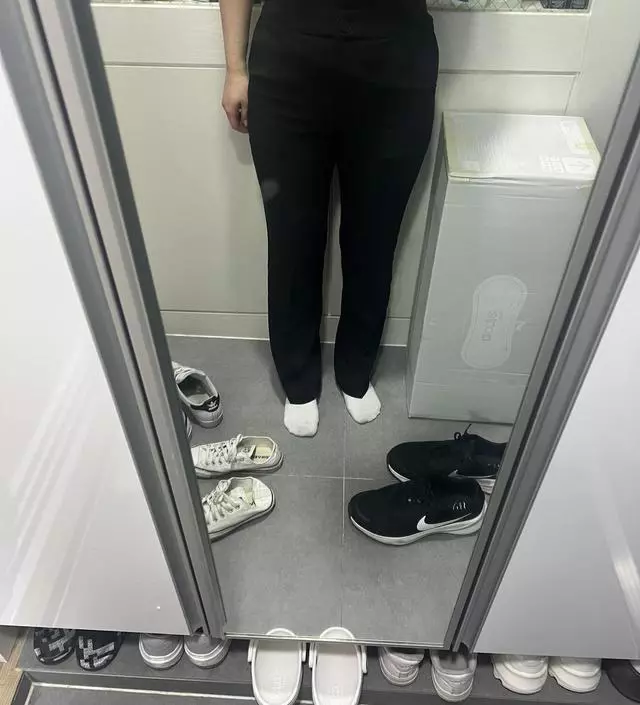 몇년째 입는 바지에요. 몇번째 구매인지도 모르겠네요 ㅎㅎ
