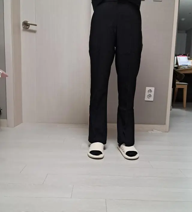 147에 37 인데  핏도 이쁘고  사이즈도  딱이에요.
