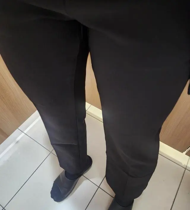 극심한 하체비만으로 입을 수 있는 바지가 없는 사람입니다. 진짜 눈물나는 체형인데 이