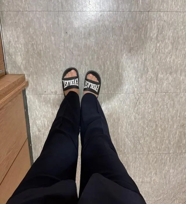 두번째 구입인데 신축성좋고 입을때 편합니다
