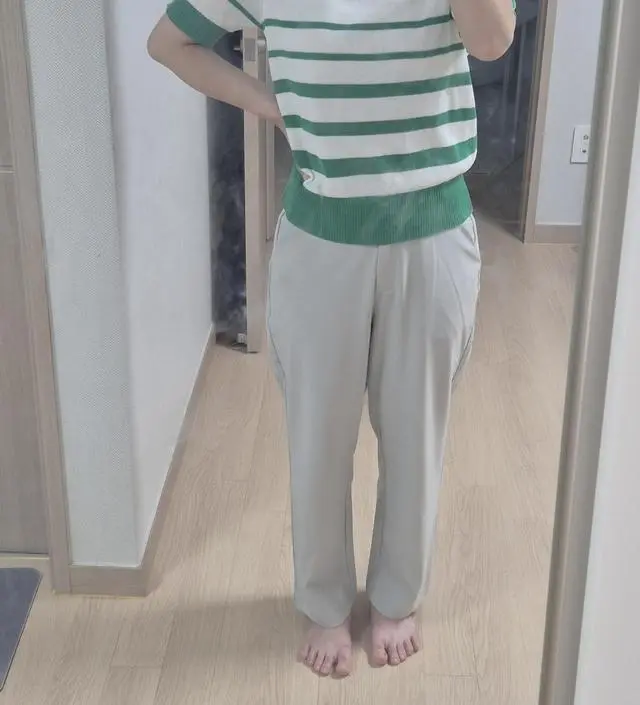 여름에 시원하게 입기 좋아요. 키가 작아 바지 매번 줄여서 입어야했는데 고고싱 바지는