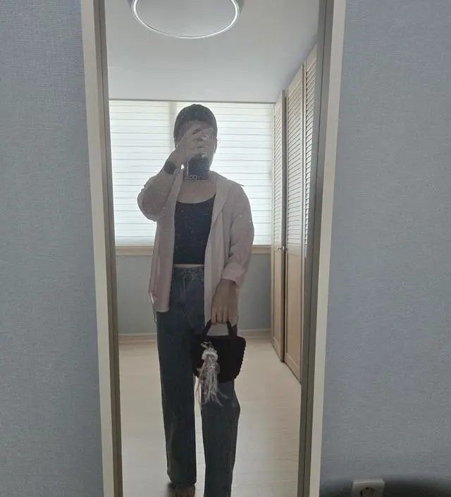 받아보고 나서는 어 좀 큰가? 했는데 아니였어요! 진짜 사이즈 딱이고 길이도 157.7인 