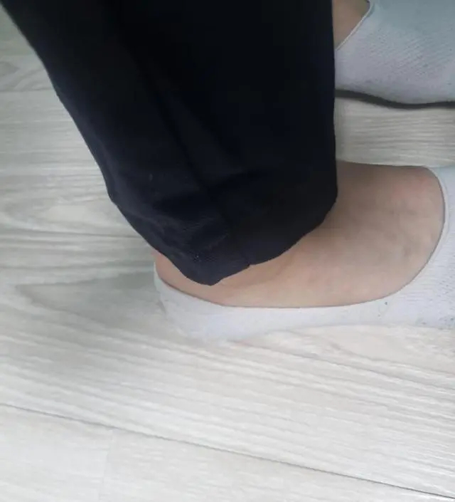 길이가 살짝 어중간?해서 고민하다 후기보구 165 로 햇는데 완전 딱맞지만 그래도 다른