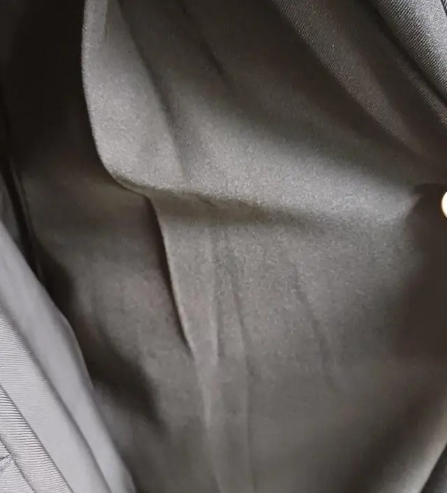 광택이 있어 좀 아쉽지만 편해서 재구매 해요
