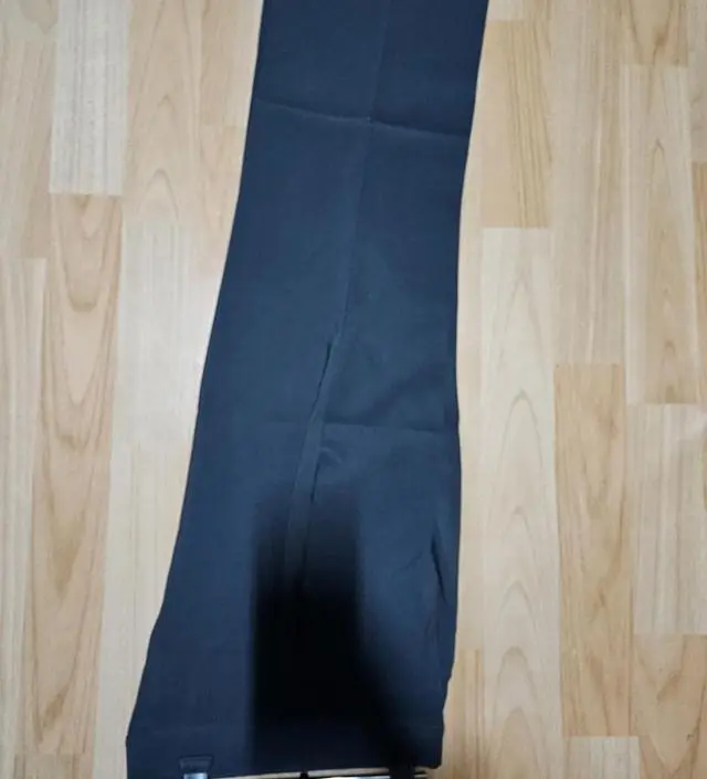 제가 원하던 스타일로 구매 잘했네요  색상좋고 재질좋아요  스트레이뜨일자 155/L사이