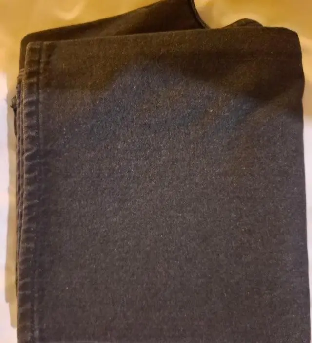 여행가서 따뜻하게 잘입었어요. 색상 맘에 듭니다.
