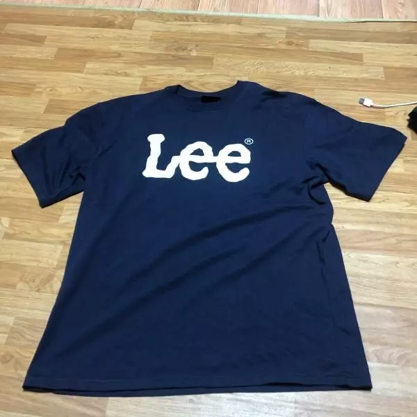 빅로고 이쁜거 같아요 여름에 입으려고 샀슴다 잘 입을게영