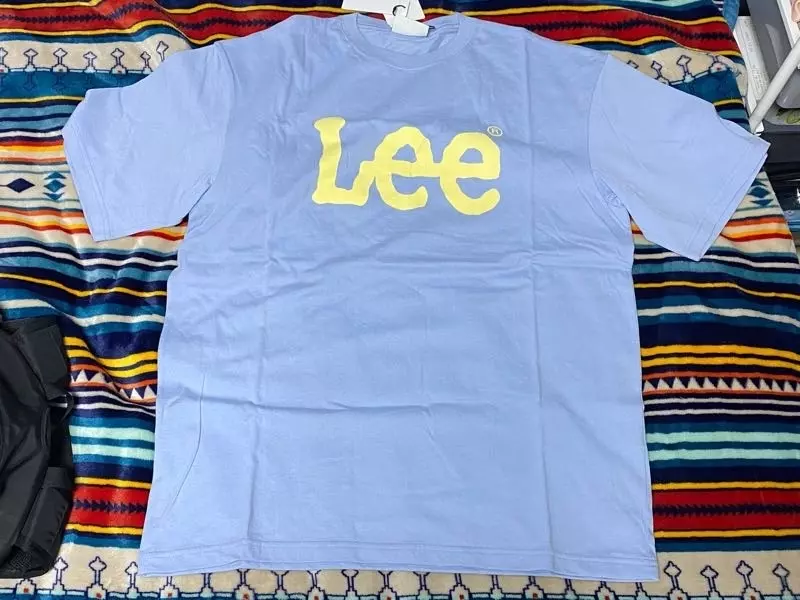 너무 예쁜 색감 ㅠ 밝은 소라색이라 너무 맘에 들어요