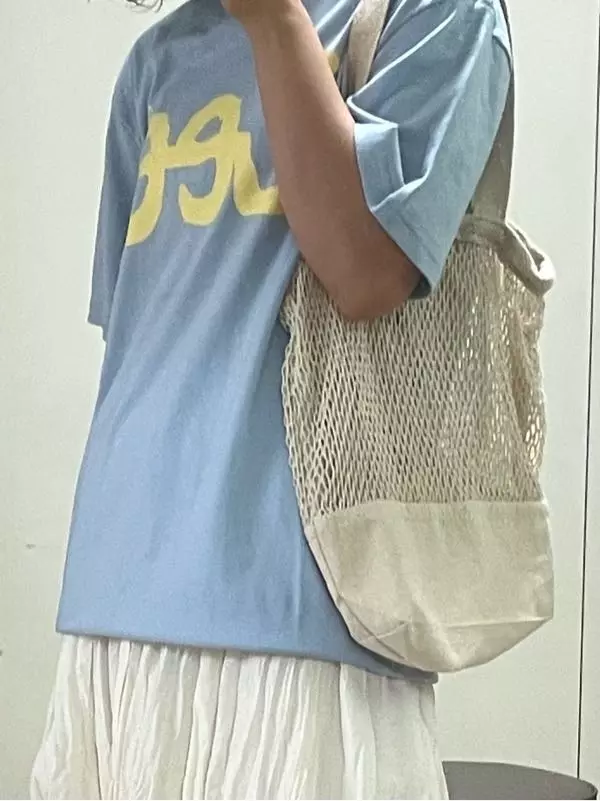 키가 작은 저한테는 조금 길어서 기장 수선했어요옷은 탄탄하고 색이 지인짜 예뻐요