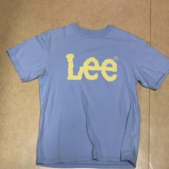 색감도 예쁘고 다 예뻐요! 길이는 조금 길긴한데 잘 입었어용 사진이 좀 어둡게 나왔어