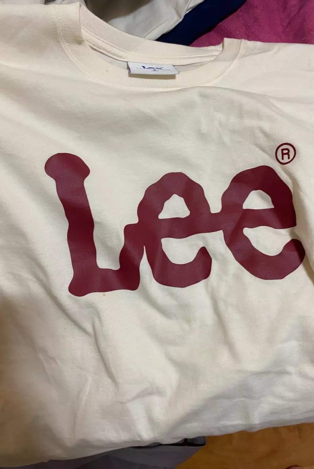 프린팅 색과 반팔 색감이 딱 원하던 거예요 여러개 색별로 쟁여두고싶음 ㅜ