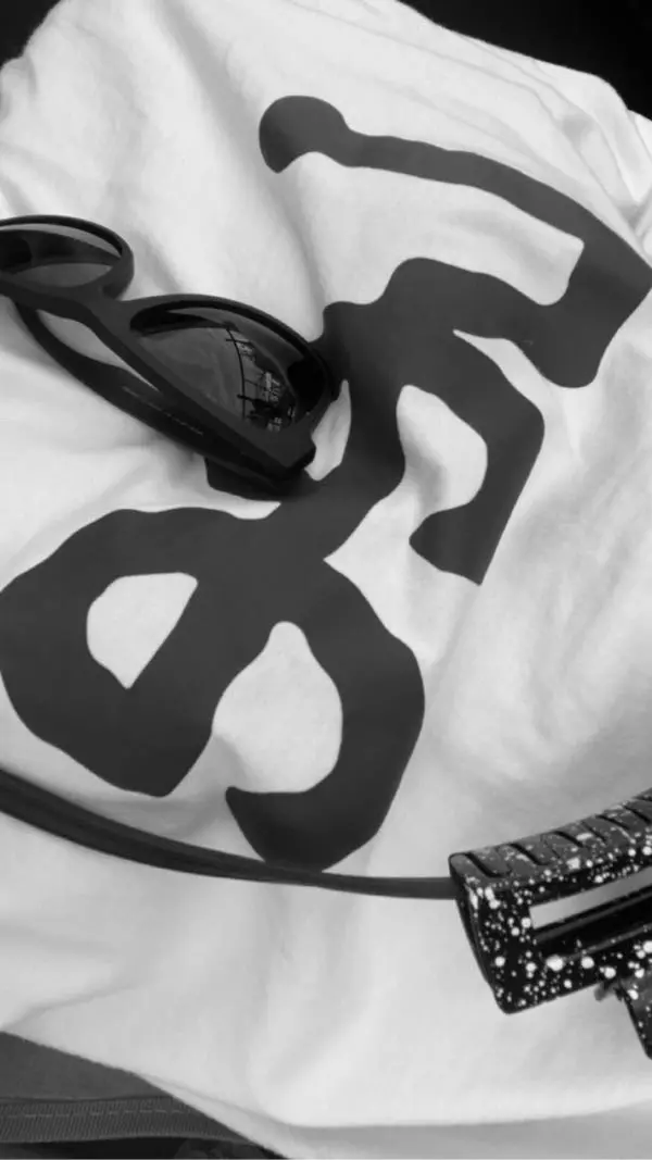 이뻐요 색도 독특하고 아이보리 색이라 흔하지도 않아서 조아요