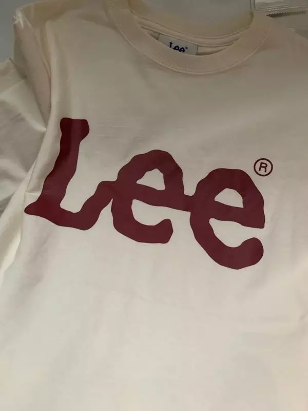 흰색 살까 고민했는데 아이보리로 사길 잘한거같아여 너무 맘에 듭니다 !!