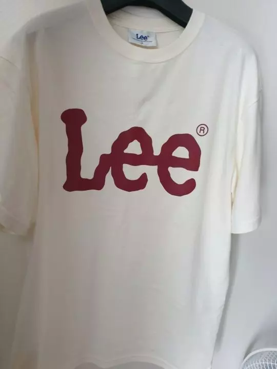 이씨라면 사야하는 옷이라고 생각합니다. 맨날입고다녀야징