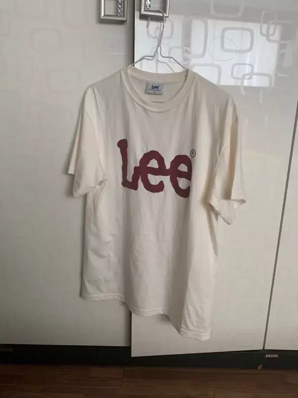 버건디컬러 로고 색감도 좋고 밝은컬러의 나이론 쇼츠랑 코디해도 너무 좋아요!