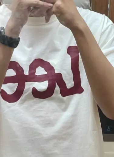 너무 예뻐요 생각보다 아이보리느낌은 없어요 그래서 흰색보다 예쁜거 같아요