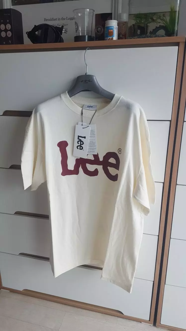 처음엔 사이즈가 넘 커보여서 반품하려다가 입어보니 편해서 그냥 킵하기로 했어요. 오