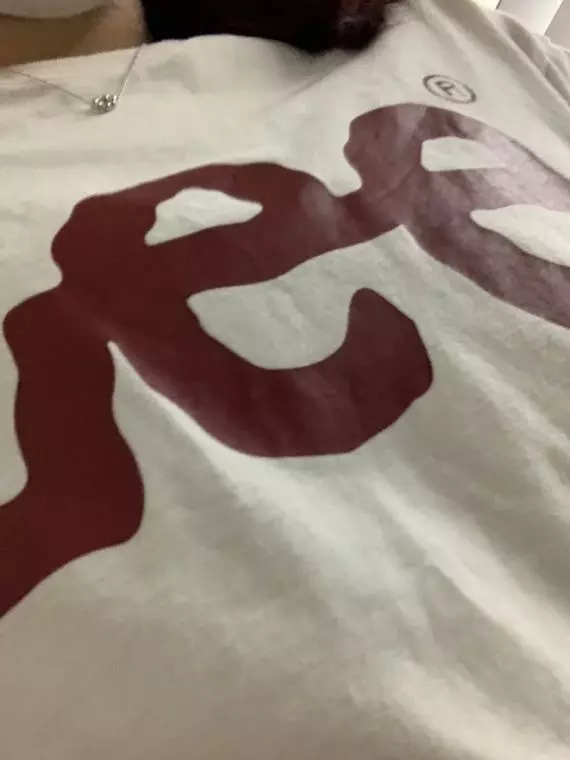 여름에휘뚤입기좋음 좀 크긴한데 걍 기본템같은 느낌으로 입기 좋음