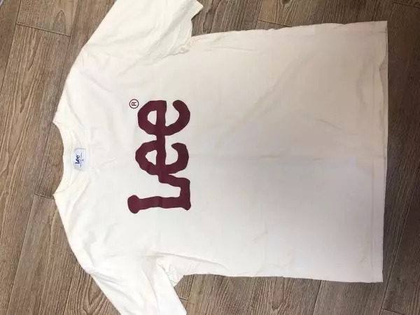 총장도 길고 팔길이도 길어서 편하게 입기가넝일단 넘 이쁨 .. 다른색도 사야즴