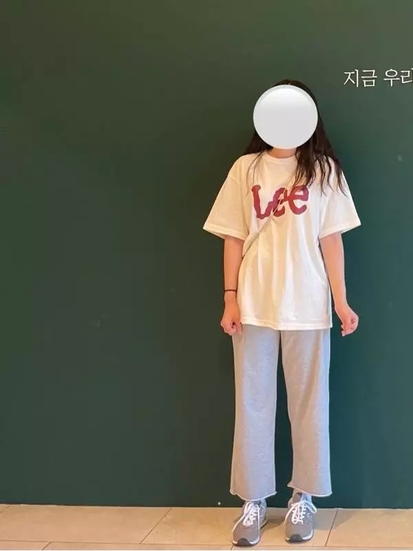 너무 예쁩니다 다만 사이즈 미스라서 떡대가 넓어보여요ㅠㅠ