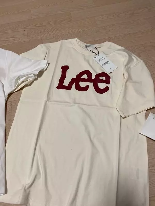 로고 나쁘지 않아요반바지나 치마에 넣어 입으면. 이쁠거 같아요