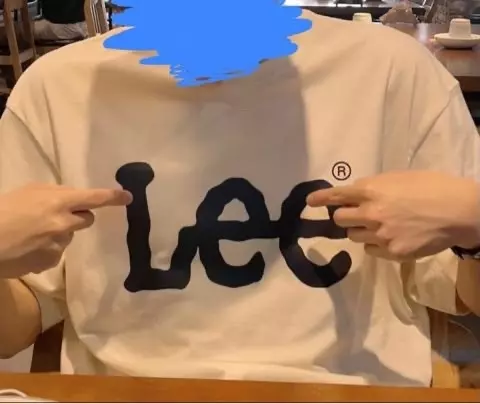 L 사이즈가 없어서 XL 사이즈로 시켰는데 많이 큰 것 같지도 않고 오히려 적당히 널널해