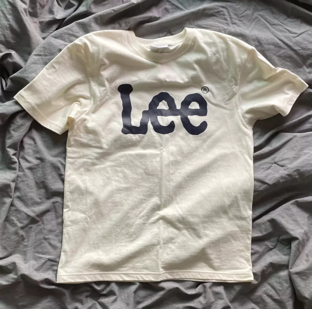 색도 이쁘고 퀄리티도 괜찮아요 근데 사이즈가 더 작은게 있었으면 좋겠네요