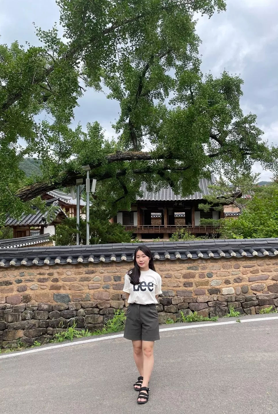 가족티로 맞춰입었어요! 귀엽고 이뻤어염!!세일로 싸게 잘 샀습니당ㅎㅎ