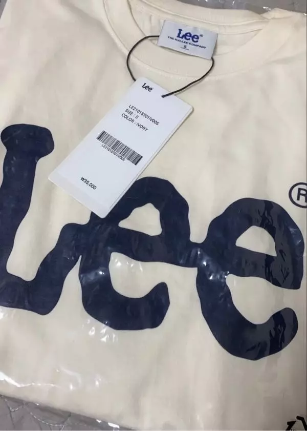 여름에 입기 딱 좋아요 디자인도 예쁘고 사이즈도 좋네요!