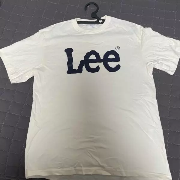 리 언제나 너무 예쁘구요 아이보리 색 추천드려요 예뻐요