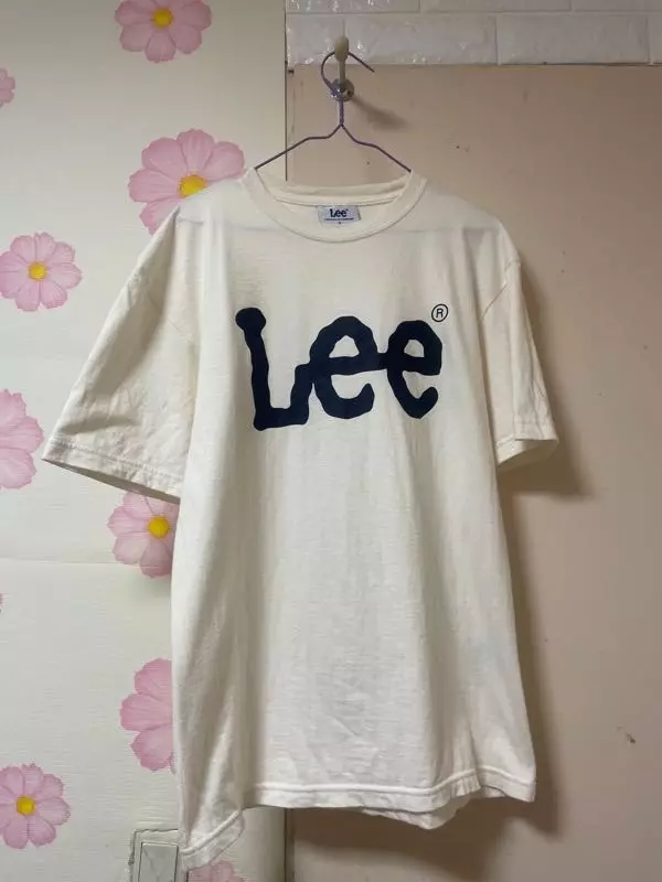 S도 생각보다 많이 길고 커요! 예쁜만큼 입는 사람도 많습니다ㅎㅎ여러번 빨았는데도 잘