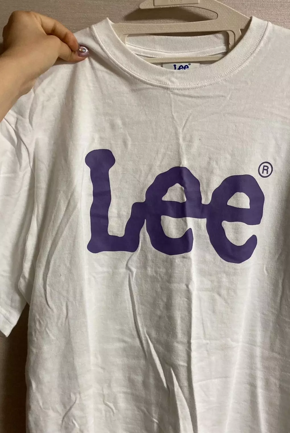 소재 특성상 구김이 조금 생기지만 ㅠ 프린팅도 깔끔하고 좋습니다. 구김은 세탁하면서