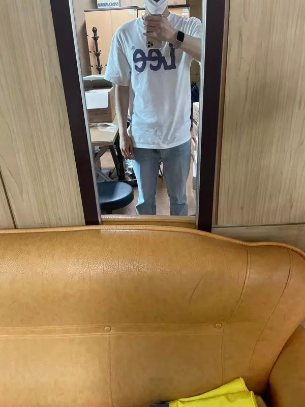 배송도 빨리어고 가격도 착합니다.  옷도 굉장히 마음에 듭니다