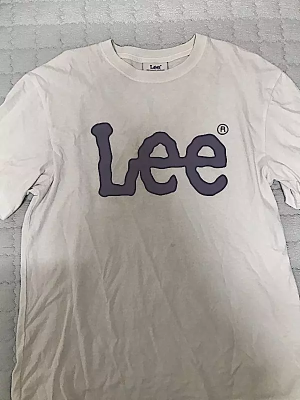 조금씩 보풀 올라오는거 말고는 문제 없어요ㅎㅎ여름재질이라 얇고 예뻐요
