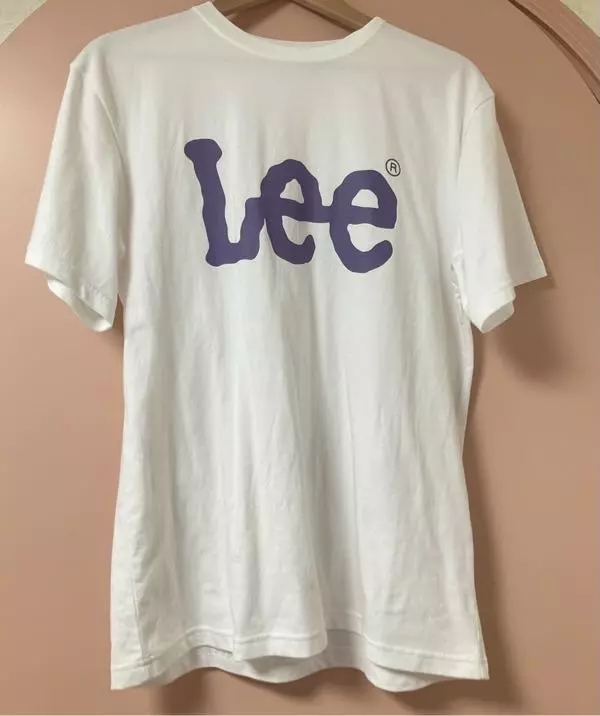 국민티셔츠 된 것 같은 느낌이지만 ㅋㅋㅎ 편안하게 입을 때 자주 손이 가는 디자인이네