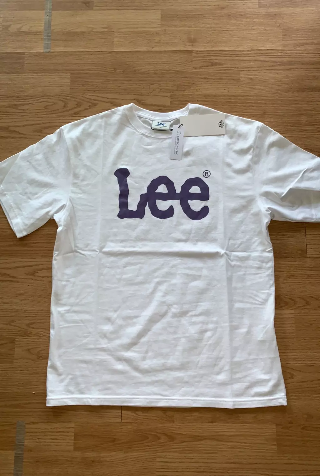 길이는 저한테 딱 골반까지 오구요 진짜 심플하고 예뻐서 맨날 입고 다닐서같아요ㅠㅠ 