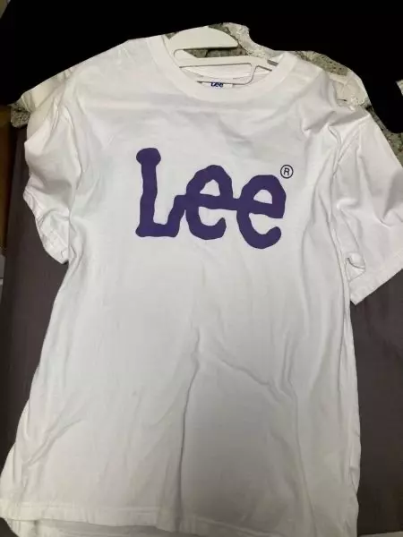 디자인도 좋고 다 괜찮은데 팔 부분이 좀 커서 자주는 안 입고 다니는 것 같아요ㅜㅠ