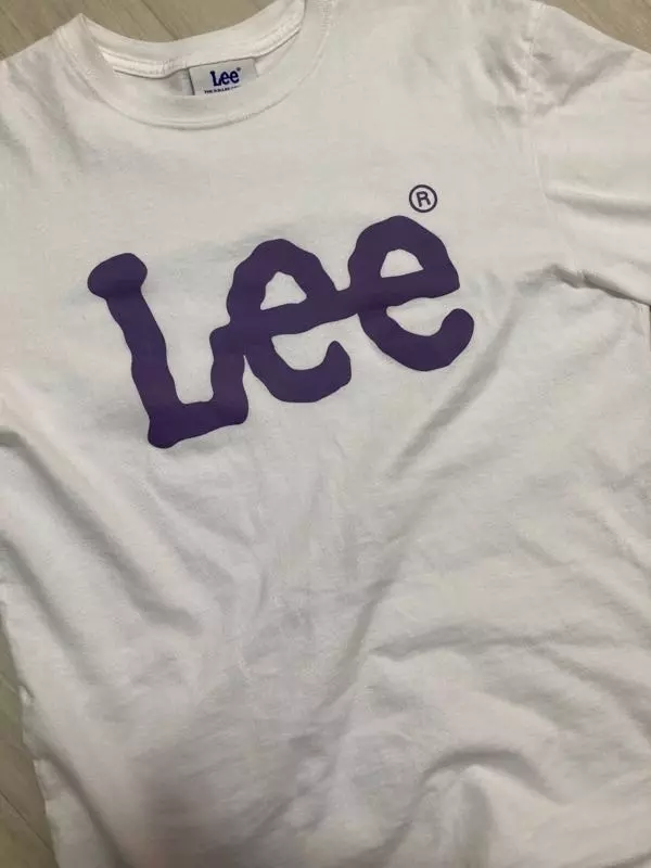 퍼플이라 안 흔해서 좋습니당 적당히 여유 있게 잘 맞아요