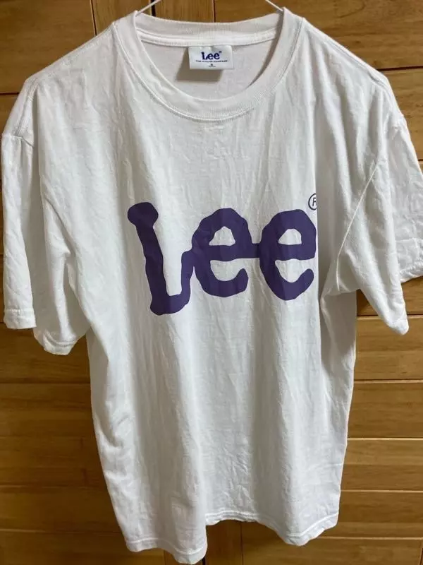 제 키에 s사면 엉덩이 다 덮고 내려옵니다개인적으로 리 티셔츠 중에 보라색이 제일 예